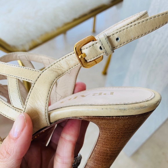 Prada 37 woman’s shoes. - Picture 4 of 6